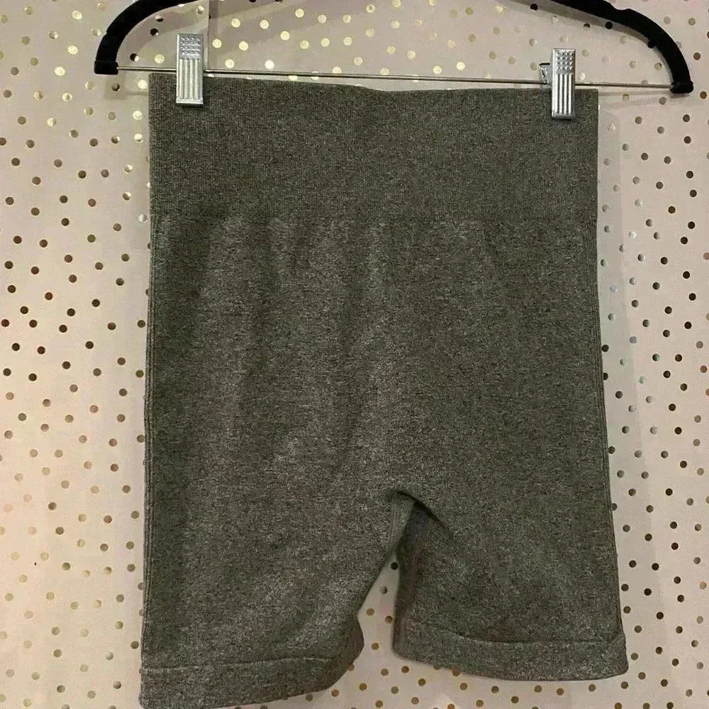 Grey scrunchie shorts